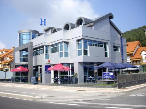 La Traina Hotel Argonos Exterior photo
